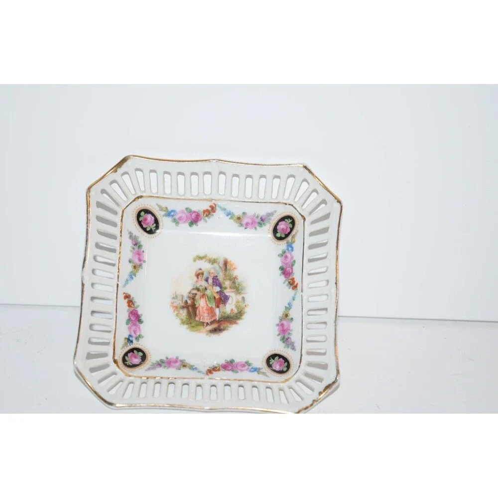 Vtg Reticulated Schumann Bavaria Trinket Bowl Germany courting couple ring‎ dish